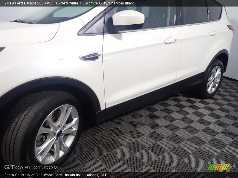 Oxford White / Chromite Gray/Charcoal Black 2019 Ford Escape SEL 4WD