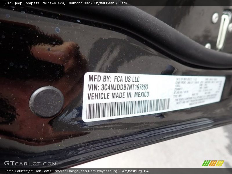 Diamond Black Crystal Pearl / Black 2022 Jeep Compass Trailhawk 4x4