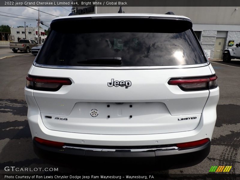 Bright White / Global Black 2022 Jeep Grand Cherokee L Limited 4x4