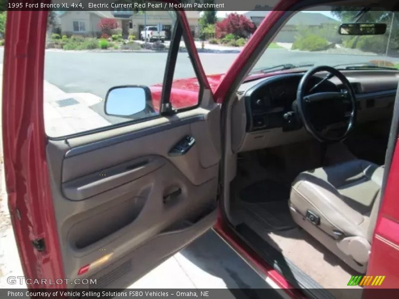 Electric Current Red Pearl / Medium Parchment 1995 Ford Bronco XL 4x4