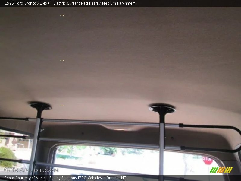 Electric Current Red Pearl / Medium Parchment 1995 Ford Bronco XL 4x4