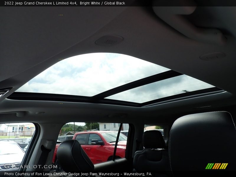 Bright White / Global Black 2022 Jeep Grand Cherokee L Limited 4x4