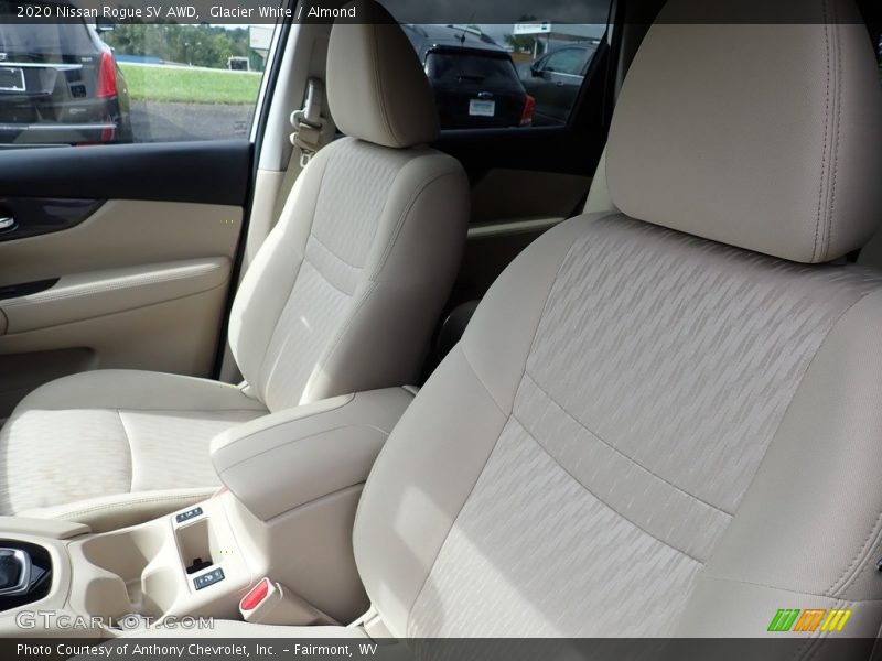 Glacier White / Almond 2020 Nissan Rogue SV AWD