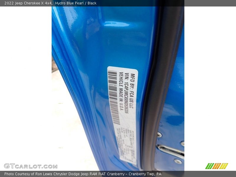 Hydro Blue Pearl / Black 2022 Jeep Cherokee X 4x4
