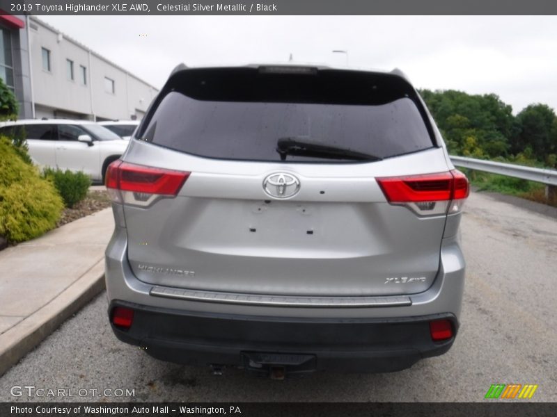Celestial Silver Metallic / Black 2019 Toyota Highlander XLE AWD
