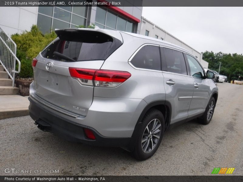 Celestial Silver Metallic / Black 2019 Toyota Highlander XLE AWD