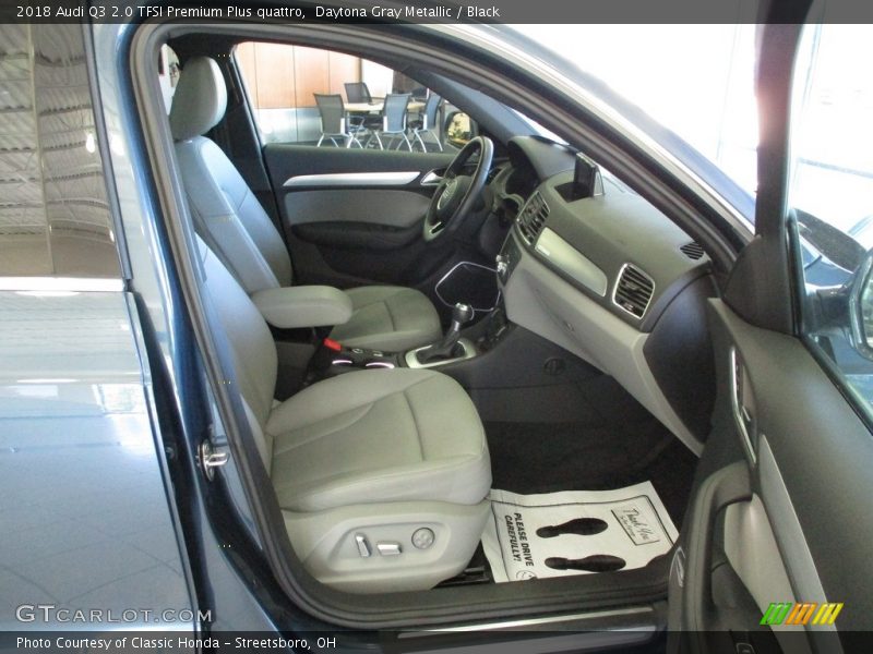 Daytona Gray Metallic / Black 2018 Audi Q3 2.0 TFSI Premium Plus quattro