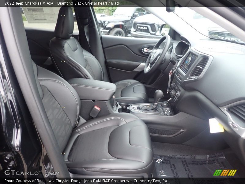 Front Seat of 2022 Cherokee X 4x4