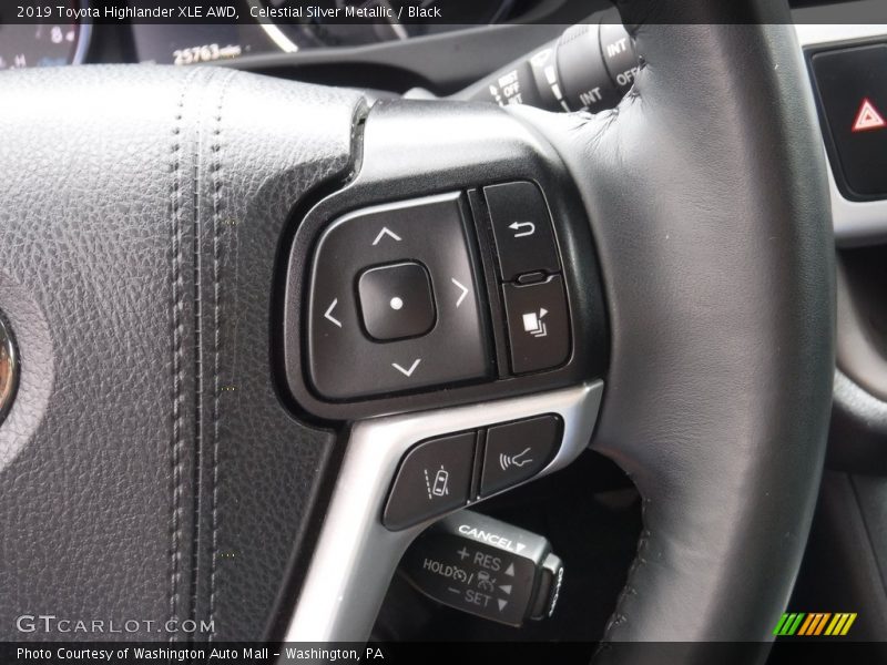 Celestial Silver Metallic / Black 2019 Toyota Highlander XLE AWD