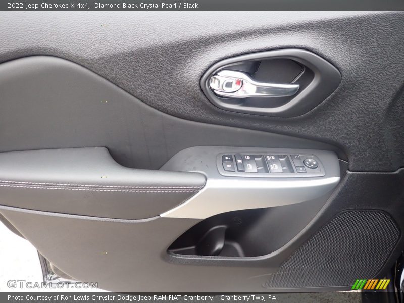 Diamond Black Crystal Pearl / Black 2022 Jeep Cherokee X 4x4