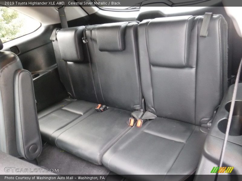 Celestial Silver Metallic / Black 2019 Toyota Highlander XLE AWD
