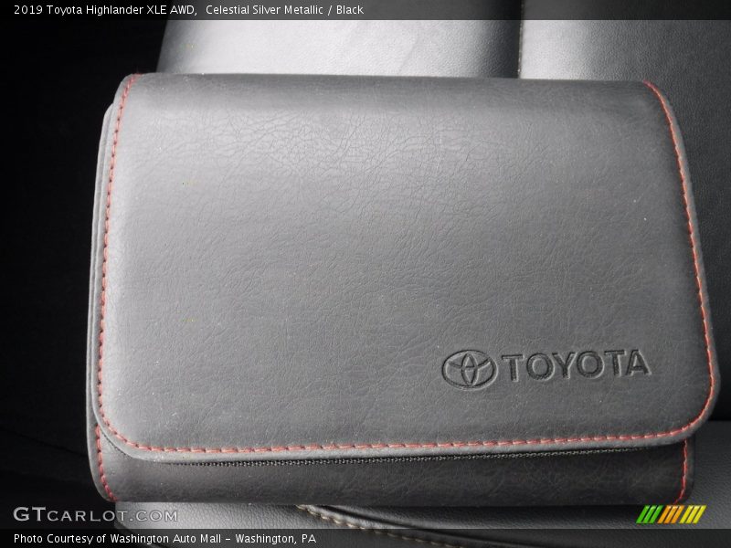 Celestial Silver Metallic / Black 2019 Toyota Highlander XLE AWD