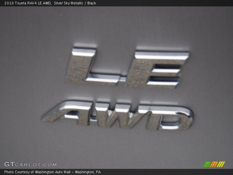 Silver Sky Metallic / Black 2019 Toyota RAV4 LE AWD