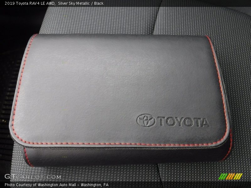 Silver Sky Metallic / Black 2019 Toyota RAV4 LE AWD