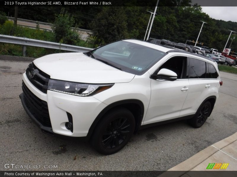 Blizzard Pearl White / Black 2019 Toyota Highlander SE AWD
