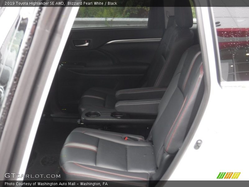 Blizzard Pearl White / Black 2019 Toyota Highlander SE AWD