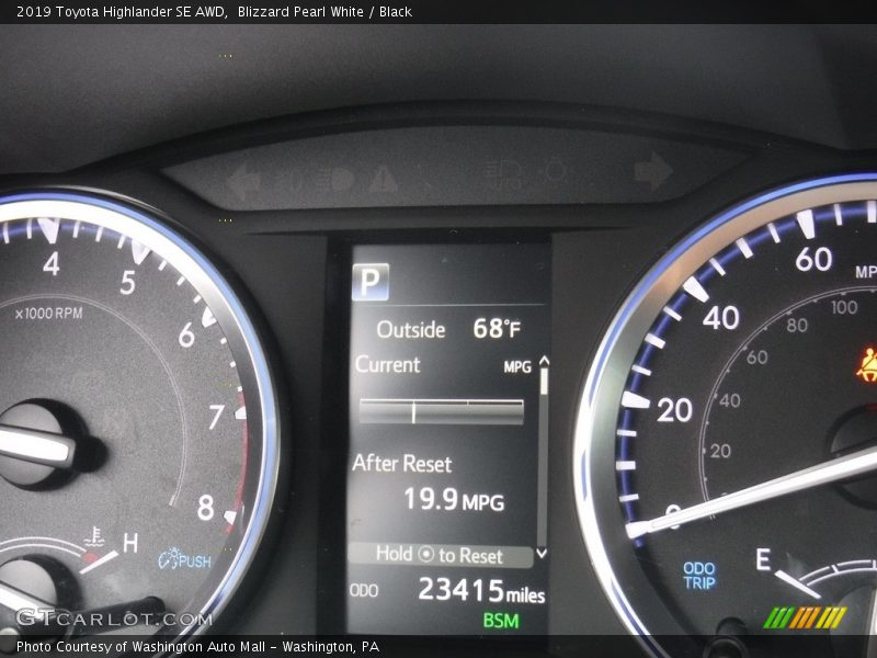 Blizzard Pearl White / Black 2019 Toyota Highlander SE AWD