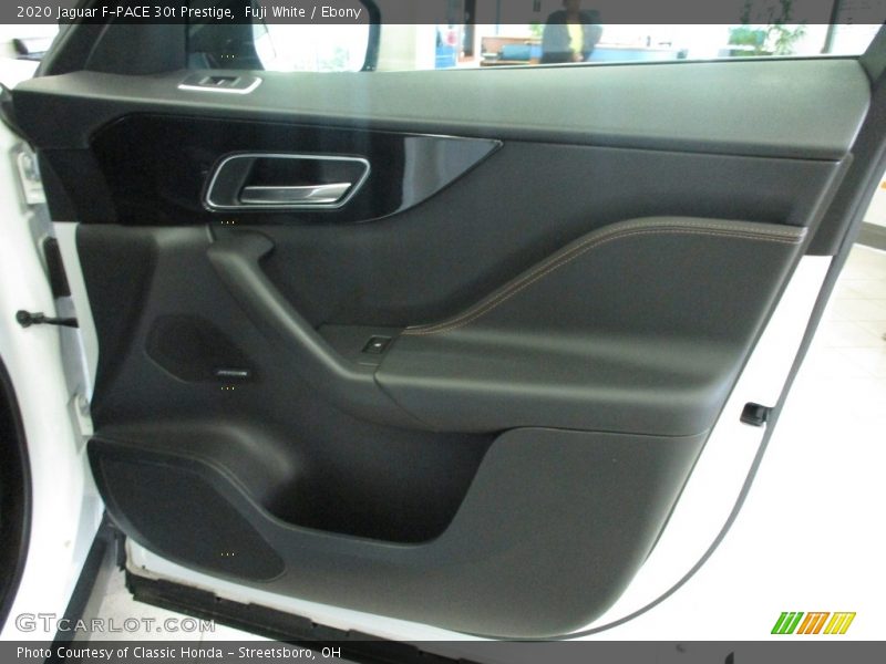 Fuji White / Ebony 2020 Jaguar F-PACE 30t Prestige