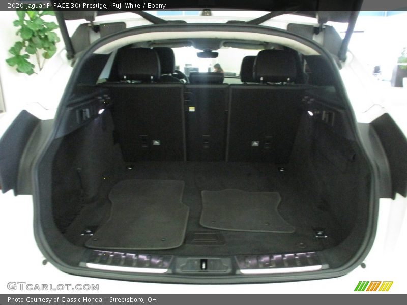 Fuji White / Ebony 2020 Jaguar F-PACE 30t Prestige