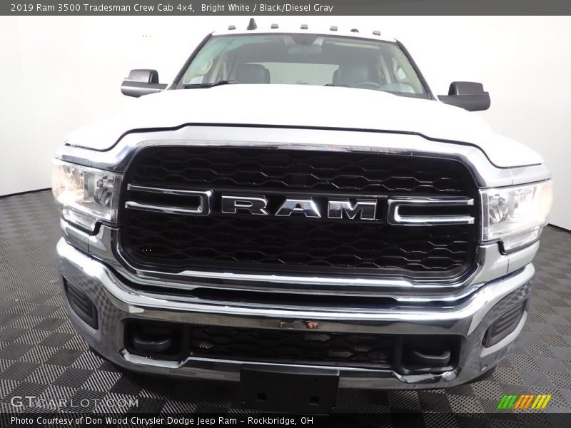 Bright White / Black/Diesel Gray 2019 Ram 3500 Tradesman Crew Cab 4x4