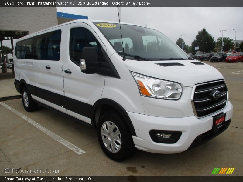 Front 3/4 View of 2020 Transit Passenger Wagon XLT 350 LR Extended