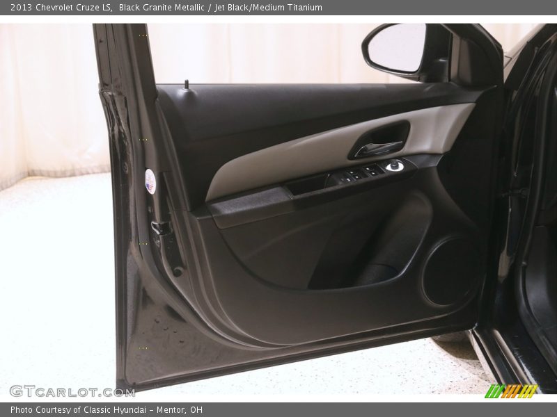 Black Granite Metallic / Jet Black/Medium Titanium 2013 Chevrolet Cruze LS