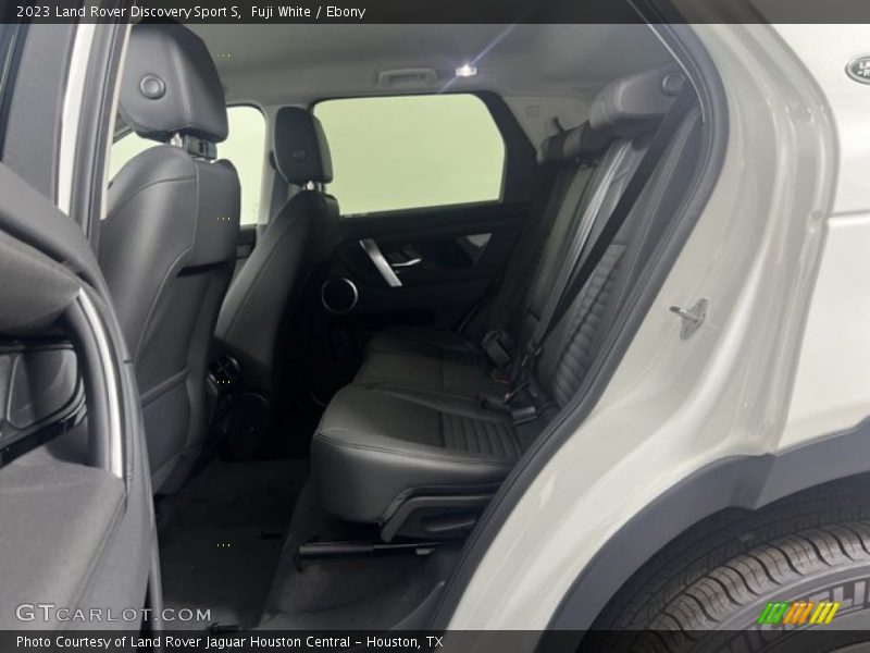 Fuji White / Ebony 2023 Land Rover Discovery Sport S