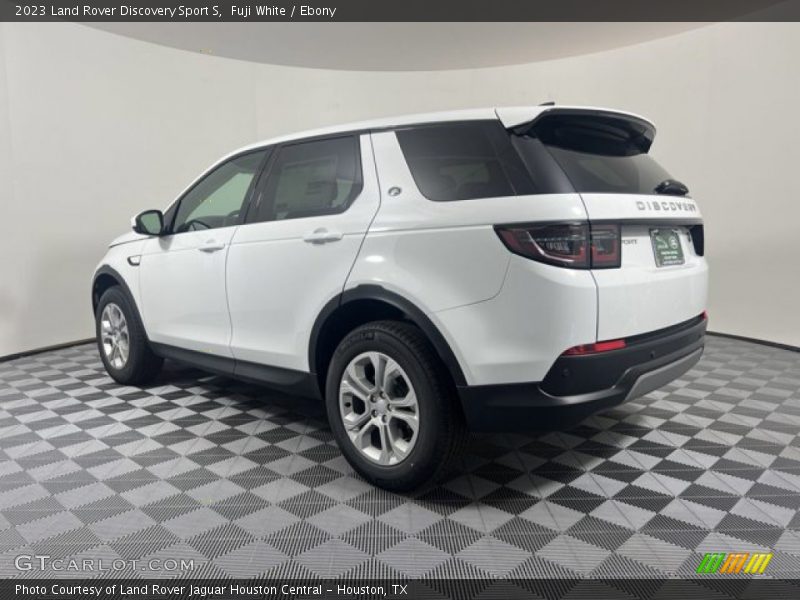 Fuji White / Ebony 2023 Land Rover Discovery Sport S