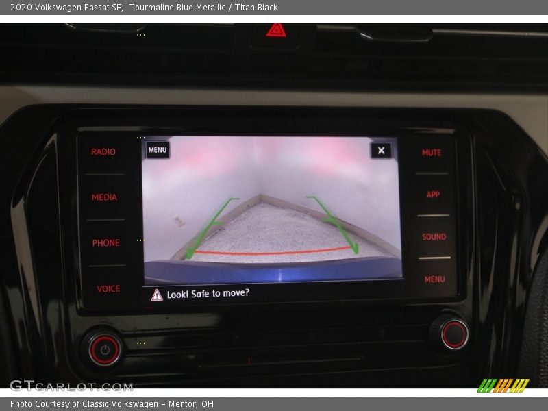 Tourmaline Blue Metallic / Titan Black 2020 Volkswagen Passat SE