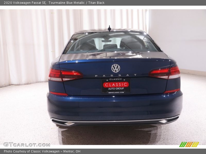 Tourmaline Blue Metallic / Titan Black 2020 Volkswagen Passat SE