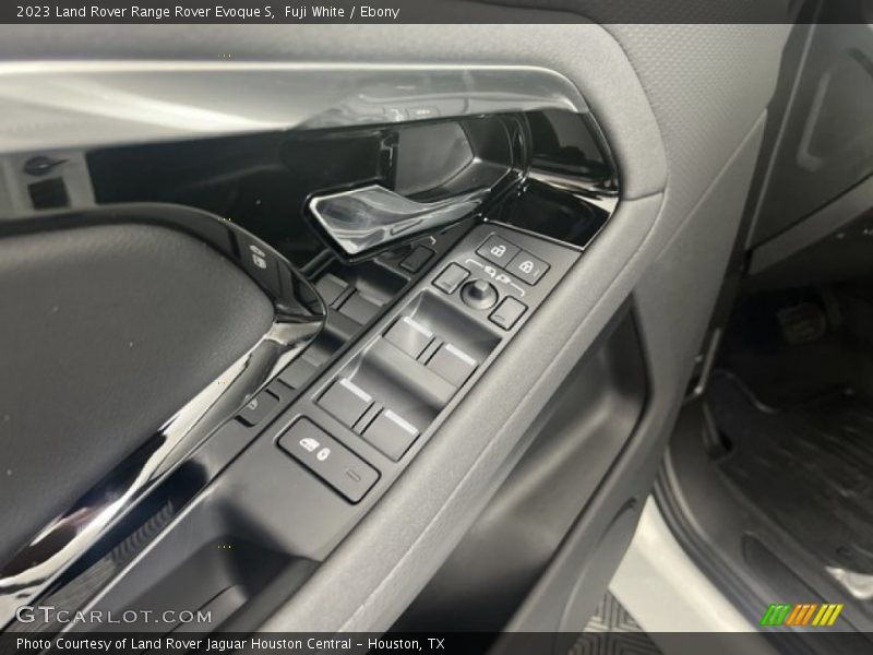 Fuji White / Ebony 2023 Land Rover Range Rover Evoque S