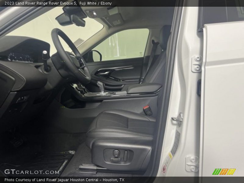 Fuji White / Ebony 2023 Land Rover Range Rover Evoque S
