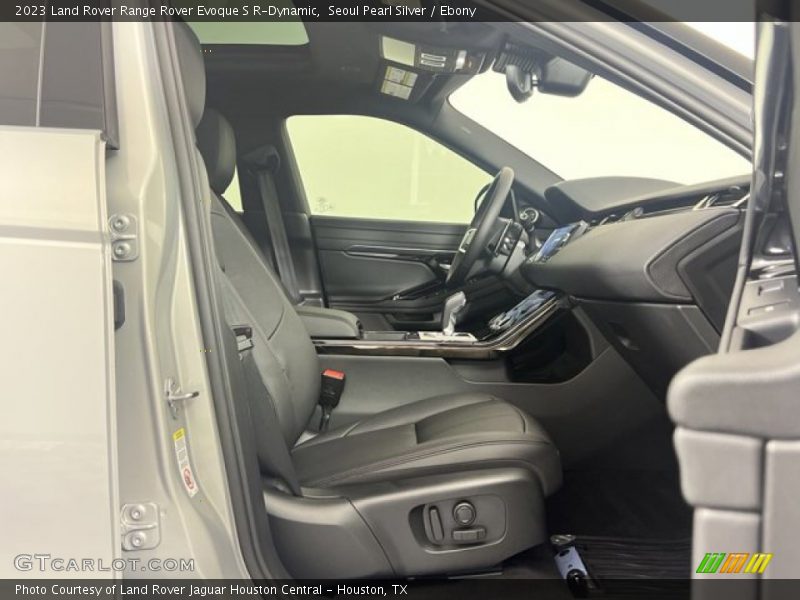 Seoul Pearl Silver / Ebony 2023 Land Rover Range Rover Evoque S R-Dynamic