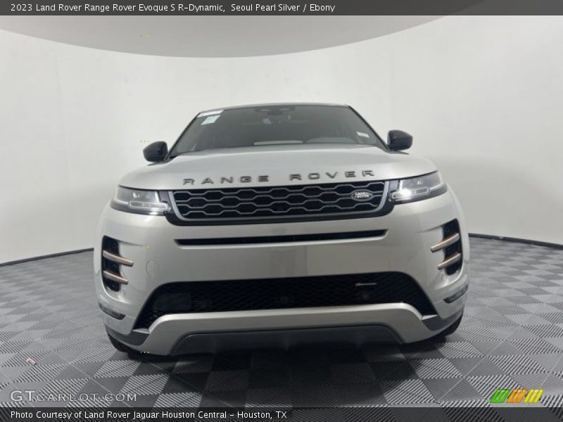 Seoul Pearl Silver / Ebony 2023 Land Rover Range Rover Evoque S R-Dynamic