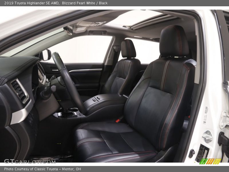 Blizzard Pearl White / Black 2019 Toyota Highlander SE AWD