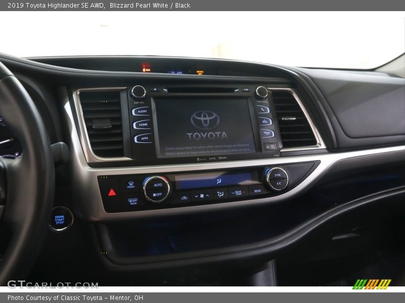 Blizzard Pearl White / Black 2019 Toyota Highlander SE AWD