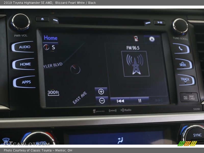 Blizzard Pearl White / Black 2019 Toyota Highlander SE AWD
