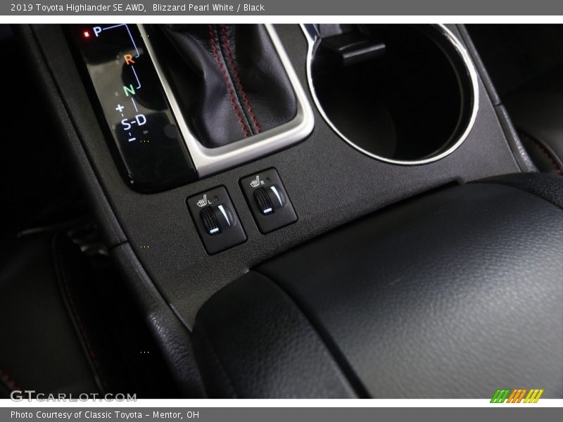 Blizzard Pearl White / Black 2019 Toyota Highlander SE AWD