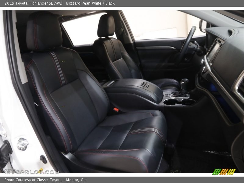 Blizzard Pearl White / Black 2019 Toyota Highlander SE AWD