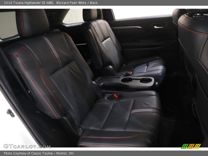 Blizzard Pearl White / Black 2019 Toyota Highlander SE AWD