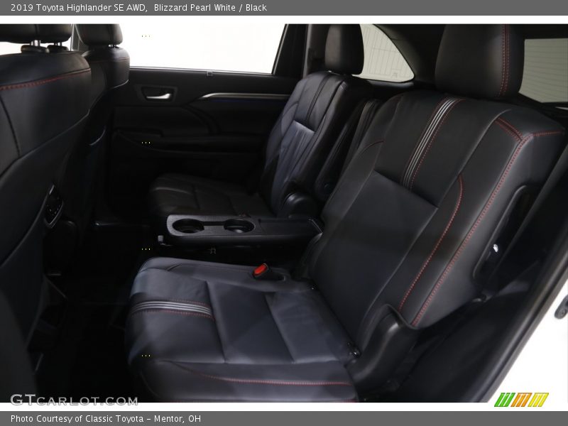 Blizzard Pearl White / Black 2019 Toyota Highlander SE AWD