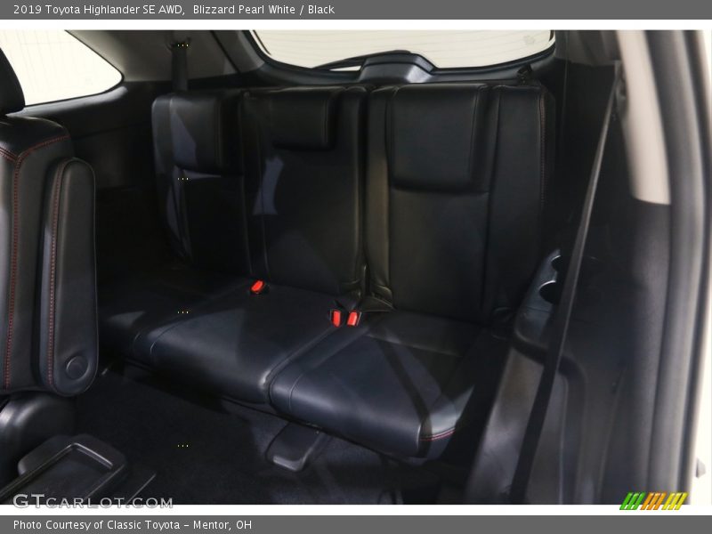 Blizzard Pearl White / Black 2019 Toyota Highlander SE AWD