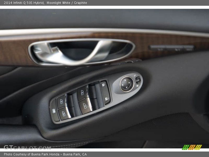 Moonlight White / Graphite 2014 Infiniti Q 50S Hybrid