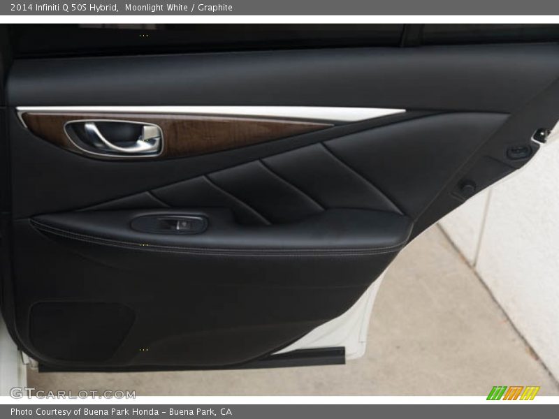 Moonlight White / Graphite 2014 Infiniti Q 50S Hybrid