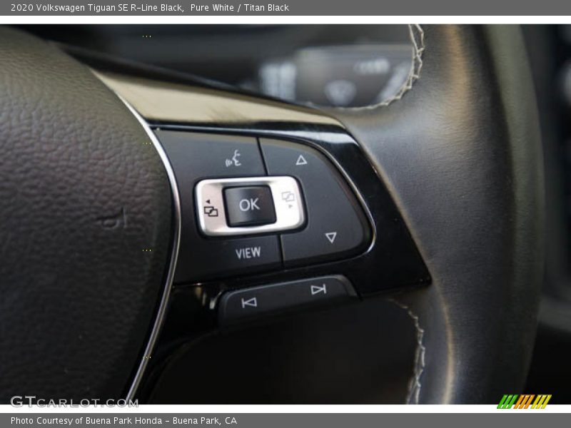 Pure White / Titan Black 2020 Volkswagen Tiguan SE R-Line Black