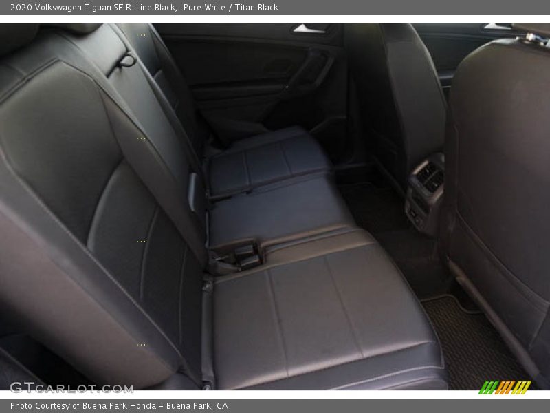 Pure White / Titan Black 2020 Volkswagen Tiguan SE R-Line Black