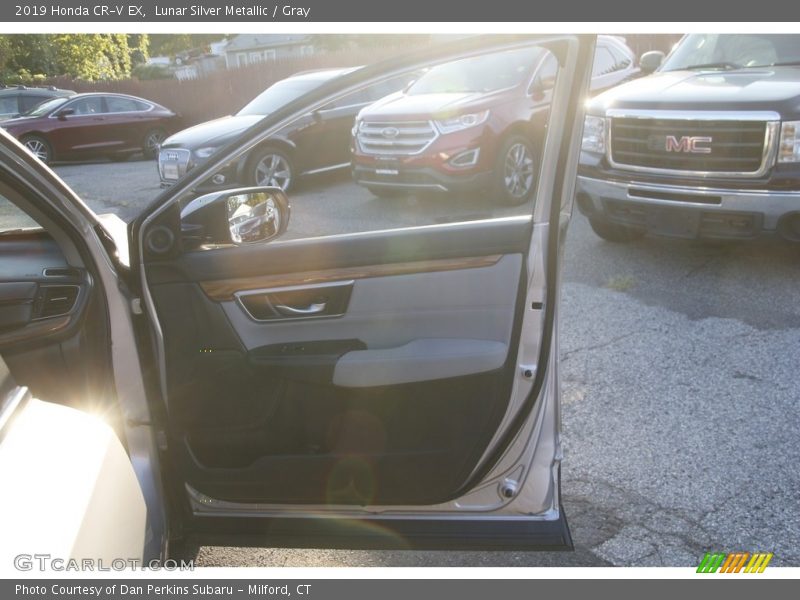 Lunar Silver Metallic / Gray 2019 Honda CR-V EX