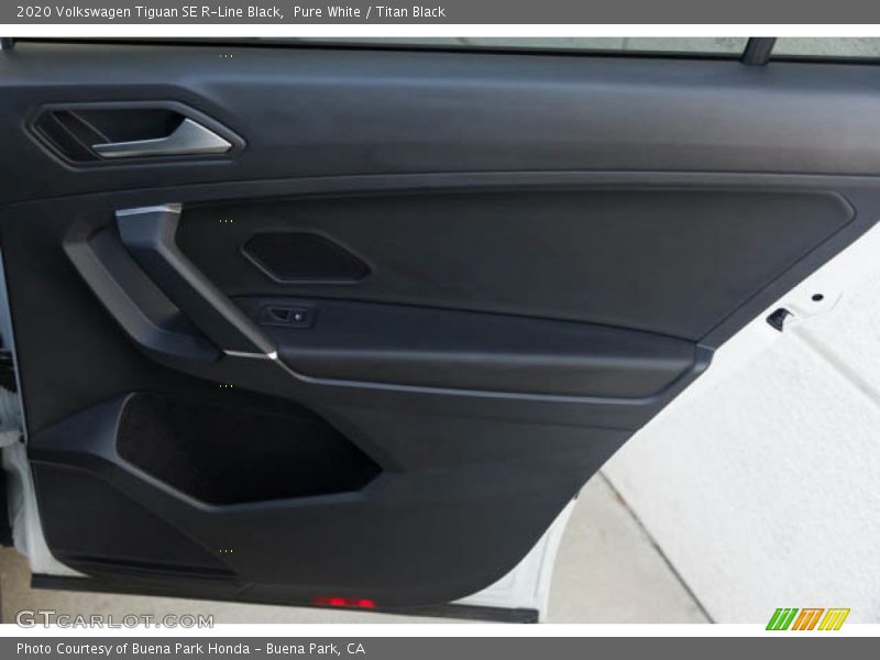 Pure White / Titan Black 2020 Volkswagen Tiguan SE R-Line Black
