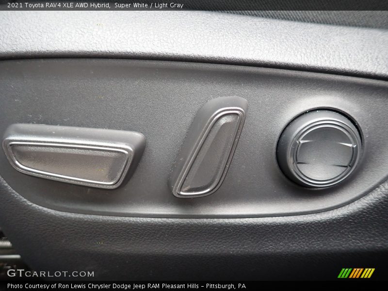 Super White / Light Gray 2021 Toyota RAV4 XLE AWD Hybrid
