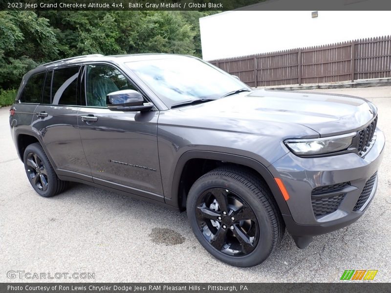 Baltic Gray Metallic / Global Black 2023 Jeep Grand Cherokee Altitude 4x4